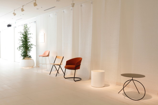 file27　スペイン大使館家具展　PlaRain　©大成建設一級建築士事務所